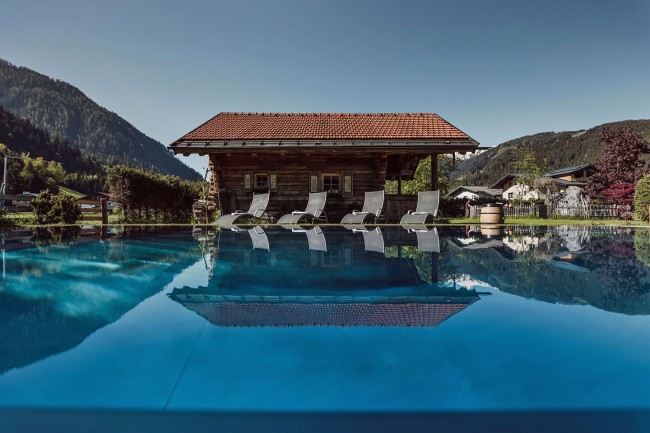 Hotel loj mit Pool in Flachau